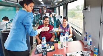 रेल टिकट खरीदने के दौरान सिर्फ शाकाहारी भोजन बुक होगा